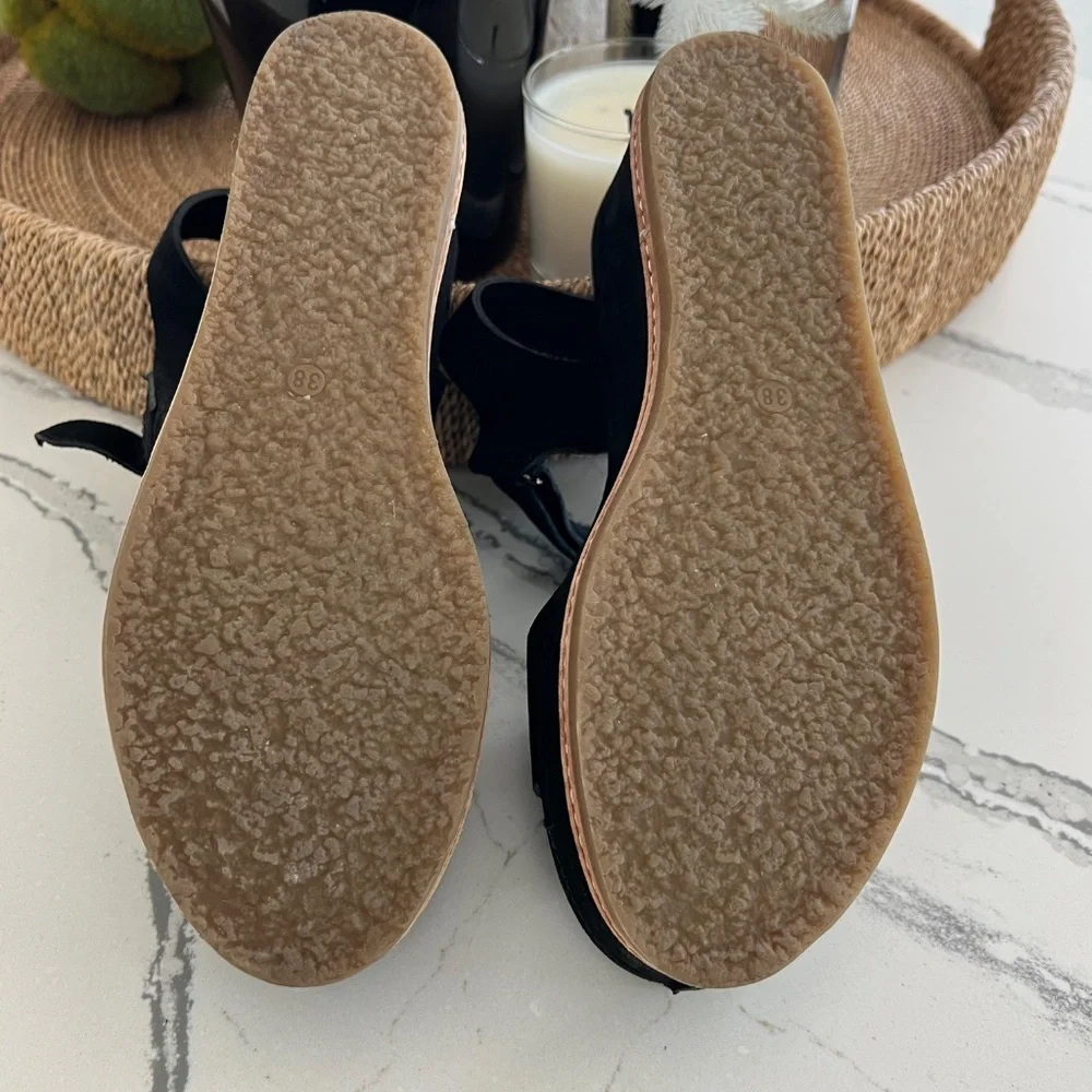 Italeau - Women's Suede Platform Shoes - Sz 38 - Picture 4 of 5